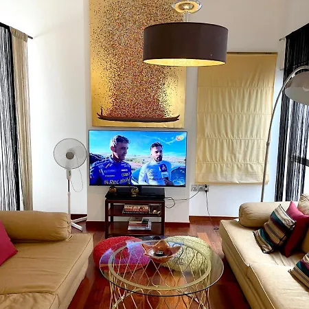 Atico En Plaza De La Constitucion 3 Bedrooms Apartment