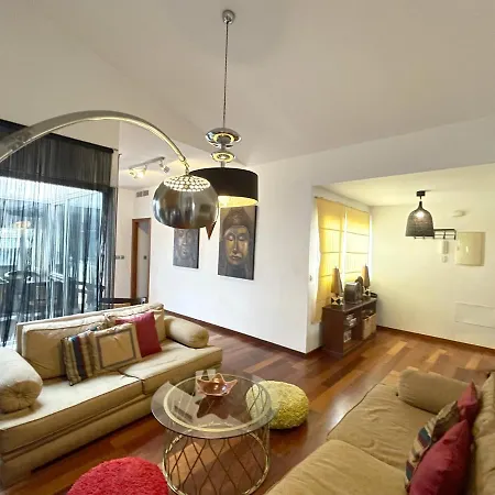 Apartment Atico En Plaza De La Constitucion 3 Bedrooms