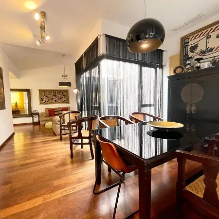 Atico En Plaza De La Constitucion 3 Bedrooms Malaga
