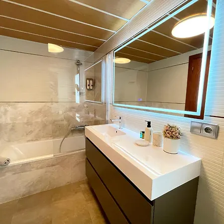 Atico En Plaza De La Constitucion 3 Bedrooms Apartment Malaga